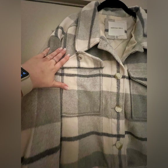 American Eagle Plaid Grey & White Cropped Jacket - Picture 5 of 6